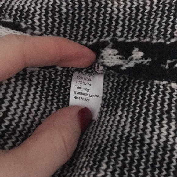 Ming Wang Women’s Petite M Structured Sweater Jacket, Faux Leather - Picture 4 of 5